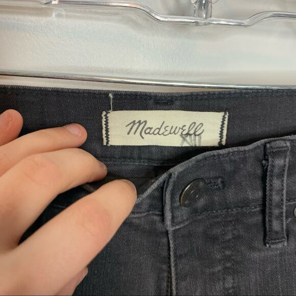 Madewell 9” High Riser Skinny Skinny Jean Black Wash Raw Hem Denim Size 24 - Picture 3 of 9